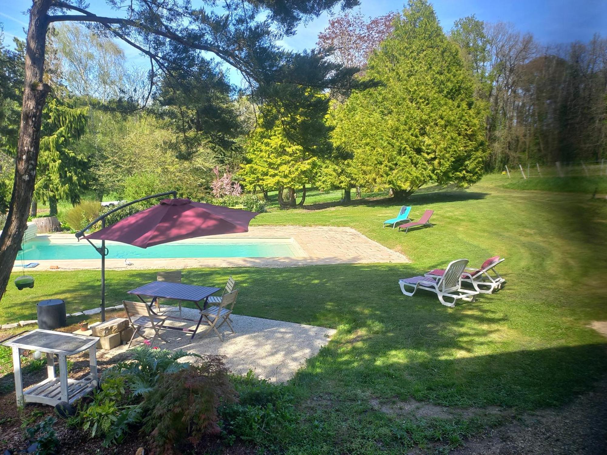 Bed and Breakfast Domaine Chez Maurice Becheresse Esterno foto